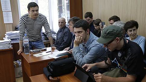 Илья Яшин получил 15 суток ареста за неповиновение полиции