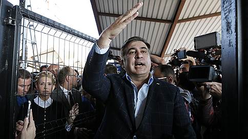 Михаил Саакашвили доехал до границы с Украиной