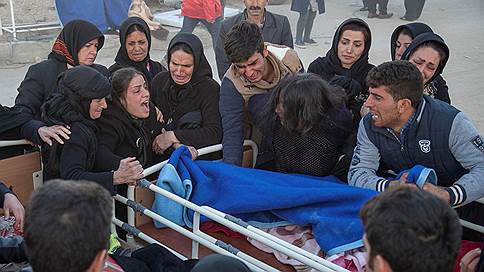 Число жертв землетрясения на ирано-иракской границе превысило 400 человек