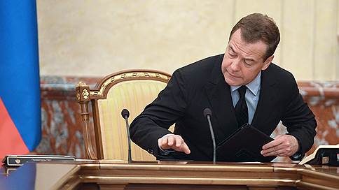 Медведев поручил вице-премьерам чаще ездить в регионы для контроля над нацпроектами