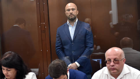 Суд арестовал бывшего владельца Антипинского НПЗ Мазурова