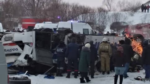 В Забайкалье после падения автобуса с моста погибли 19 человек