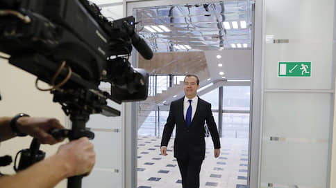 Медведев спрогнозировал рост располагаемых доходов россиян к концу года на 0,2–0,3%