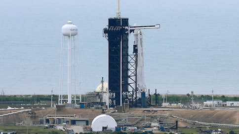 Запуск ракеты Falcon 9 к МКС отложен из-за погоды
