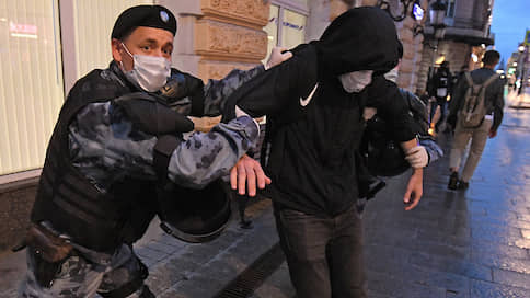 В Москве задержали более 100 участников шествия против поправок к Конституции