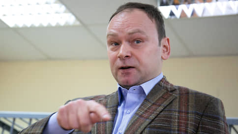 Политолог Крашенинников пожаловался в ЕСПЧ на арест за неуважение власти
