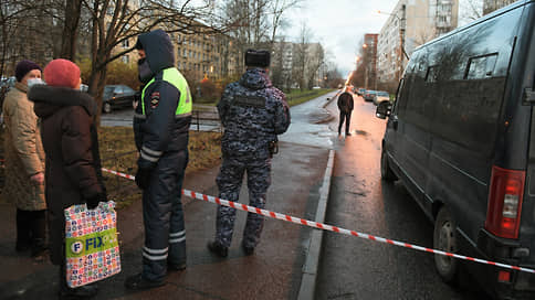 В Петербурге захвативший шестерых детей сдался полиции