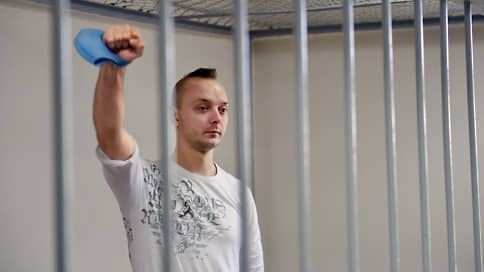 Суд продлил арест Ивану Сафронову до 7 марта