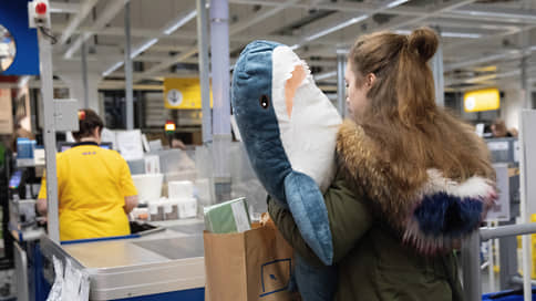 IKEA может снять с производства плюшевых акул в некоторых странах