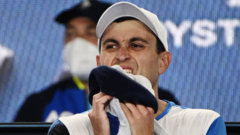 Теннисист Карацев не вышел в четвертый круг Australian Open