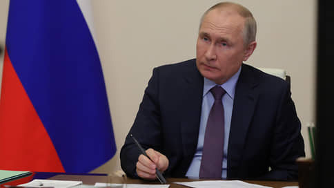 Путин поручил ускорить проекты по перенаправке нефти и газа с запада на восток и юг