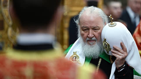 Патриарх Кирилл после службы в храме Минобороны назвал обвинения в милитаризме глупостью