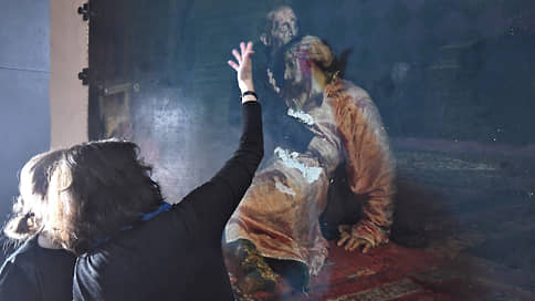 Завершена реставрация картины Иван Грозный и сын его Иван, поврежденной вандалом