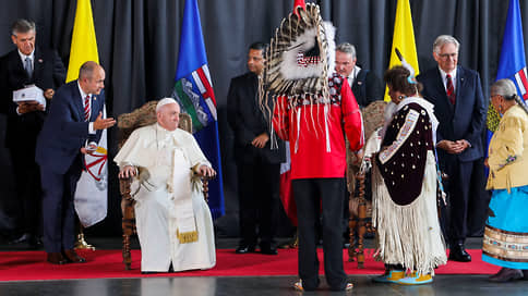 Папа римский прибыл с апостольским визитом в Канаду