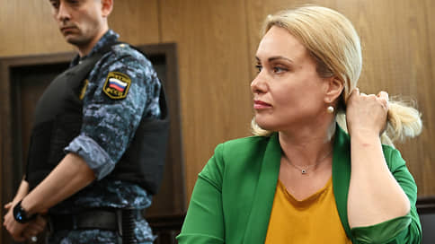 Марину Овсянникову в третий раз оштрафовали за дискредитацию армии России