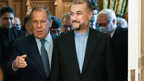 Лавров: Россия поддерживает позицию Ирана по ядерной сделке