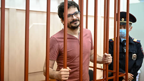 Суд продлил арест Илье Яшину по делу о фейках об армии