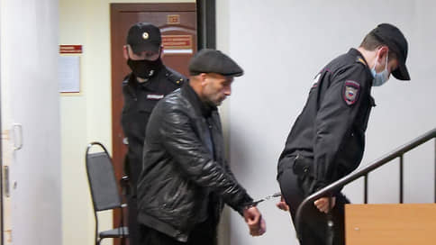 «Я неграмотный, но скрываться от следствия не собираюсь» // Суд продлил срок задержания фигурантов дела о массовом отравлении метанолом в Екатеринбурге