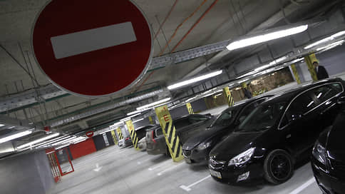 Автомобилисты оседают в гаражах // В Екатеринбурге растет спрос на парковочные места