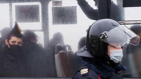Казань стала «третьей столицей» по задержаниям // 200 участников протестной акции наказали штрафами и арестами