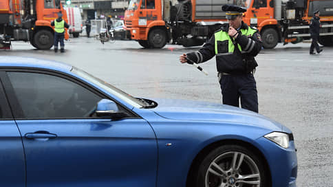Машинам готовят перекрытия // Полиция Казани ограничит число автомобилей в День города