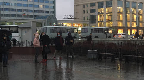 В Казани задерживают участников акции в поддержку Алексея Навального