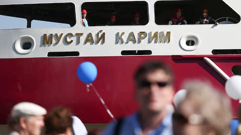 «Мустай Карим» отправился на север // «Красное Сормово» передало заказчику первый круизный лайнер