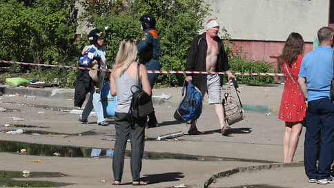 Обещанного три года не ждут // Жильцы взорвавшегося дома на Краснодонцев, 17 в Нижнем Новгороде просят ускорить его снос