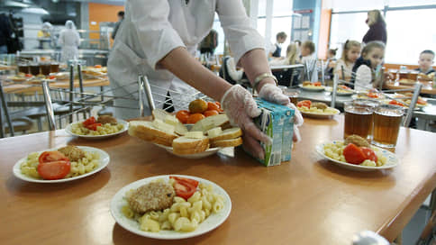 Прокуратура напомнила мэру о еде // Нижний Новгород задолжал за школьное питание поставщикам почти 70 млн рублей