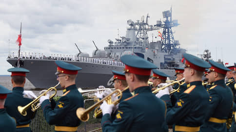 В Петербурге проходит Главный военно-морской парад к 325-й годовщине создания флота