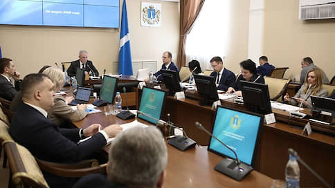 Кабмин распорядится без депутатов // Правительству Ульяновской области позволят распределять деньги самостоятельно