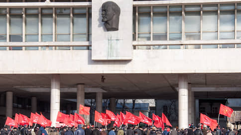 Коммунисты предлагают вернуть смертную казнь // Депутаты фракции КПРФ вышли с законодательной инициативой об отмене моратория на исключительную меру наказания