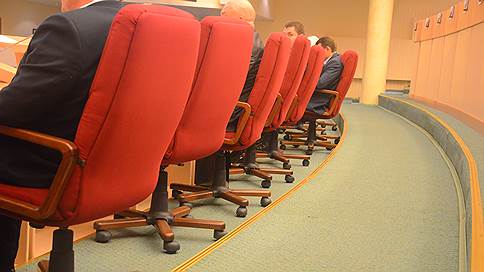 Из-под оппозиции выбили кресло // В Саратовской областной думе планируют сократить количество зампредов