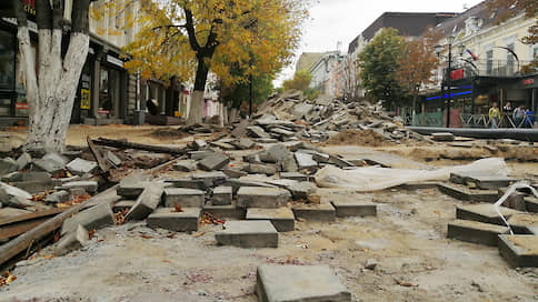 Проспекту назначили новый срок // Окончание ремонтных работ общественного пространства в Саратове переносится
