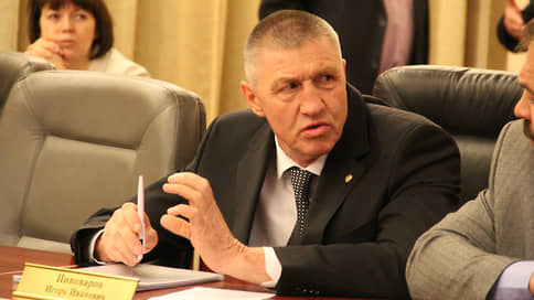 Губернатор сохраняет кабмин // Роман Бусаргин принимает первые кадровые решения в статусе главы региона