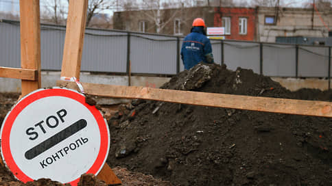 Жильцы вышли на придомовую территорию // Противники строительства ЖК «Вершинин» оспаривают предупреждение УФАС