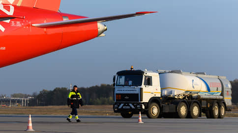 Пилоты жалуются на керосин // ФАС ожидает снижения цен на топливо в аэропорту Воронежа