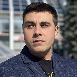 Денис Данилов